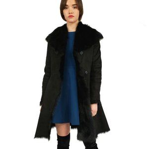 WOMEN'S FITTED SHEARLING COAT